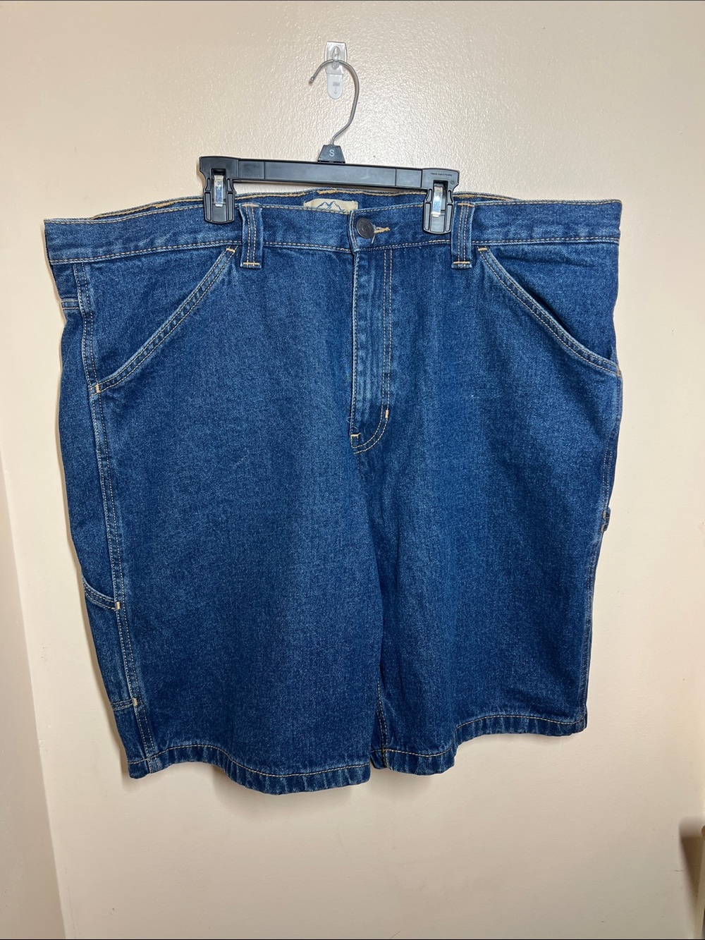 Men's Relaxed Fit Denim Shorts in Dark Blue